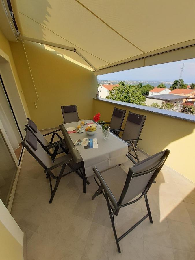 Apartman Ela Donji Rukavac Exteriör bild