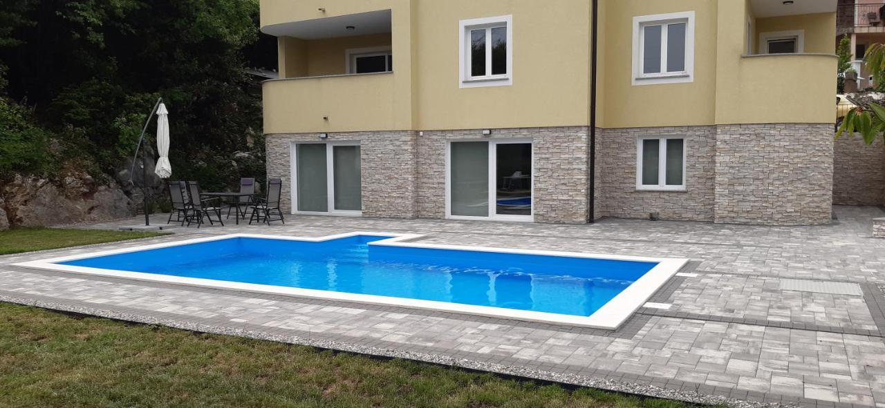 Apartman Ela Donji Rukavac Exteriör bild